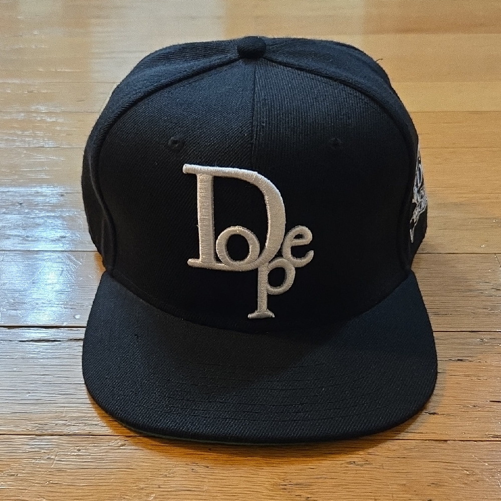 VTG 2011 Dope Couture "Avenue"  Streetwear Mens Snapback Cap OSFM